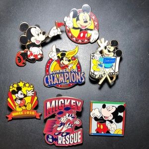 Disney Pins $6 each❤️ Create a Custom bundle